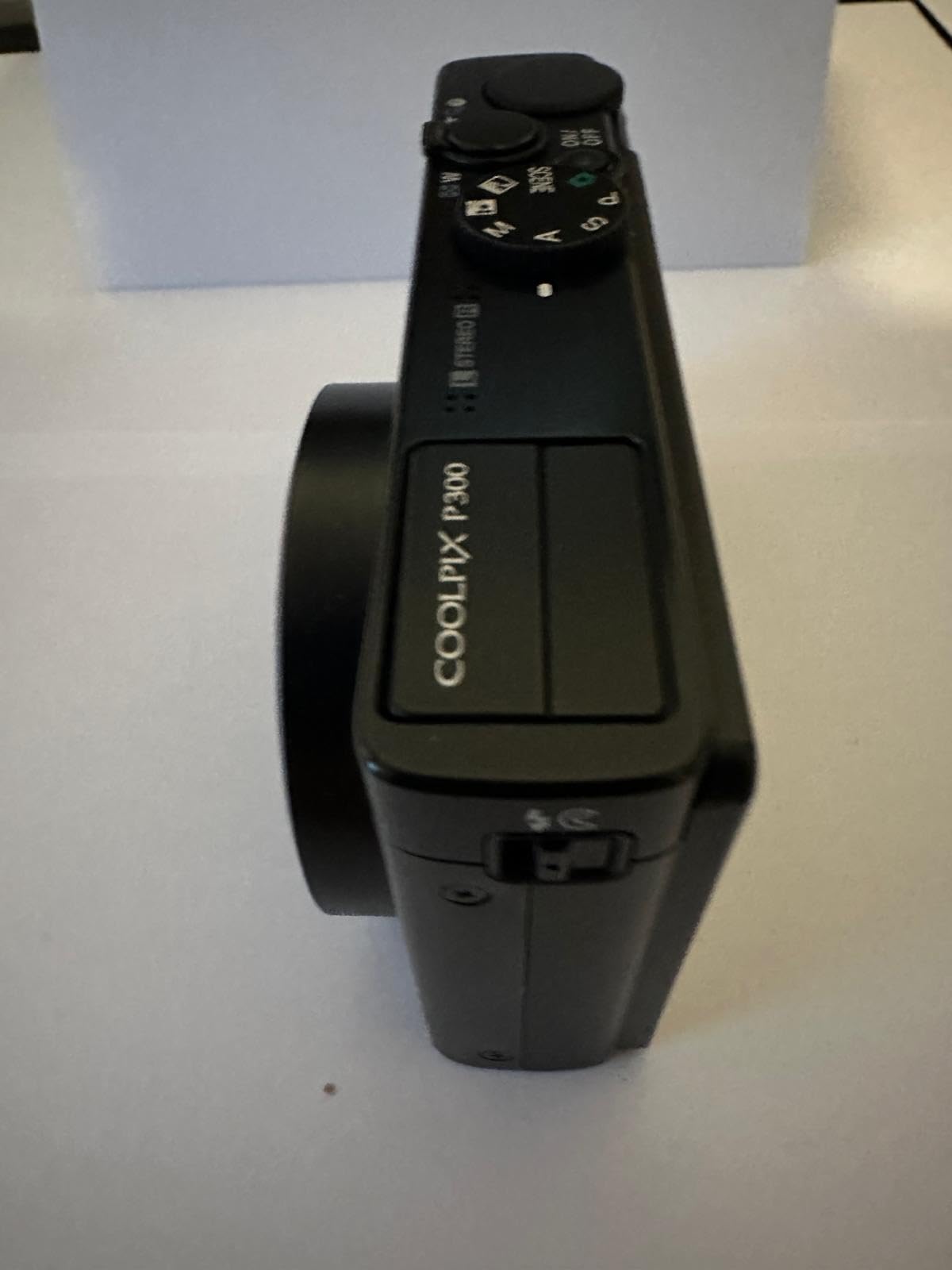 Nikon Coolpix P300 Digitalkamera (12 Megapixel, 4-fach opt